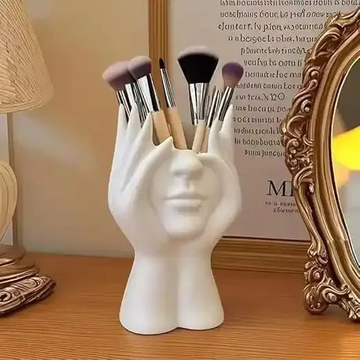 Abstract Face Makeup Brush Holder – Creative Resin Cosmetic Storage Organizer & Pen Holder for Home and Office
